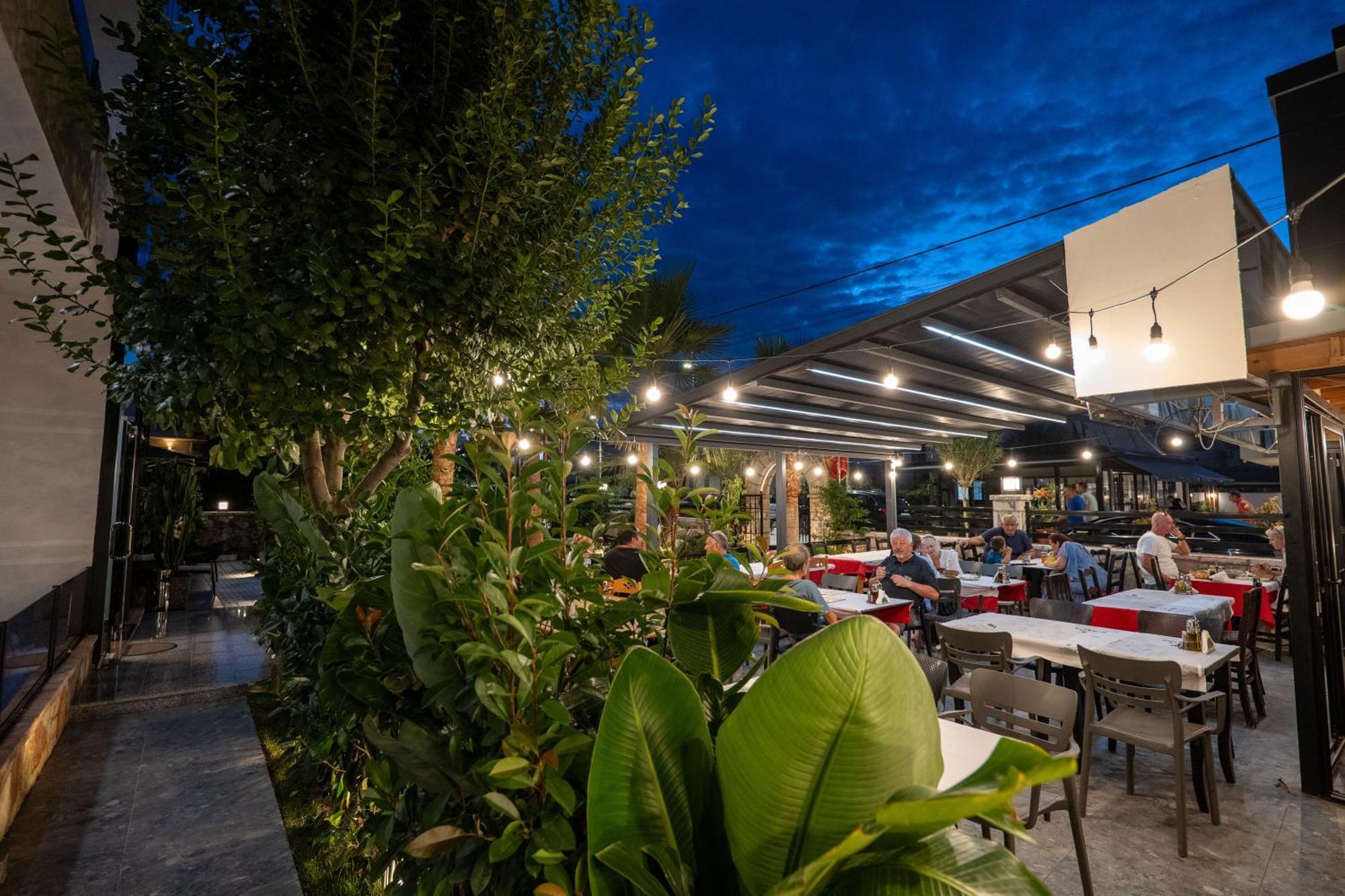 Hotel Eagle Ksamil Exterior photo